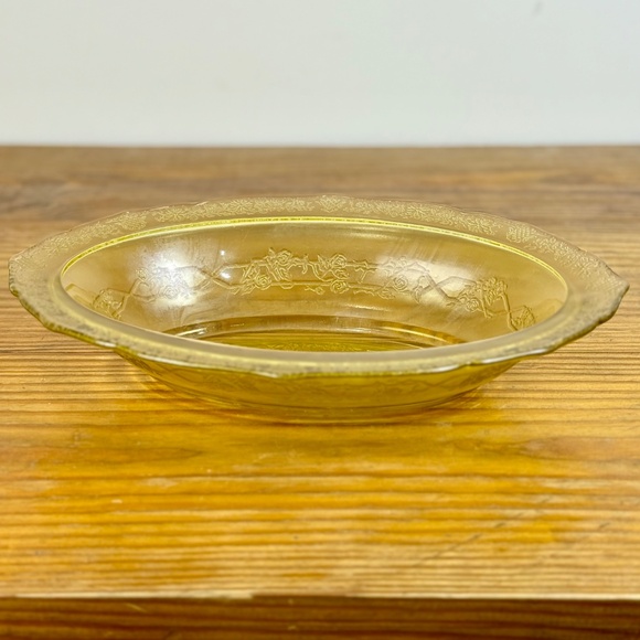 1930s Amber Depression Oval Glass Bowl | Federal Glass Co. - Picture 6 of 15